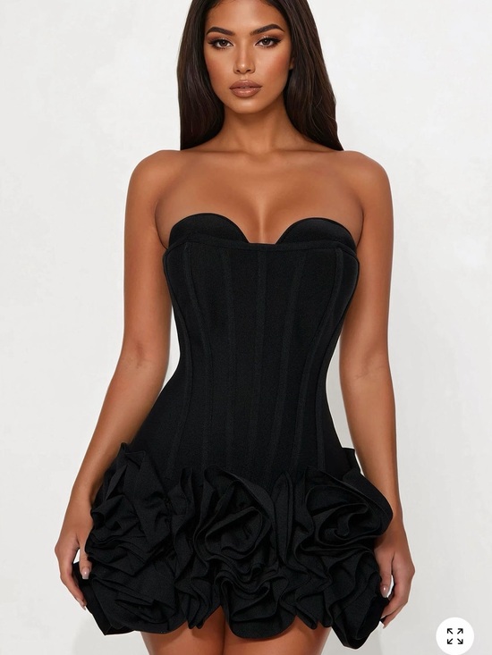 Dresses & Skirts - Strapless Black Ruffle Hem Mini Dress